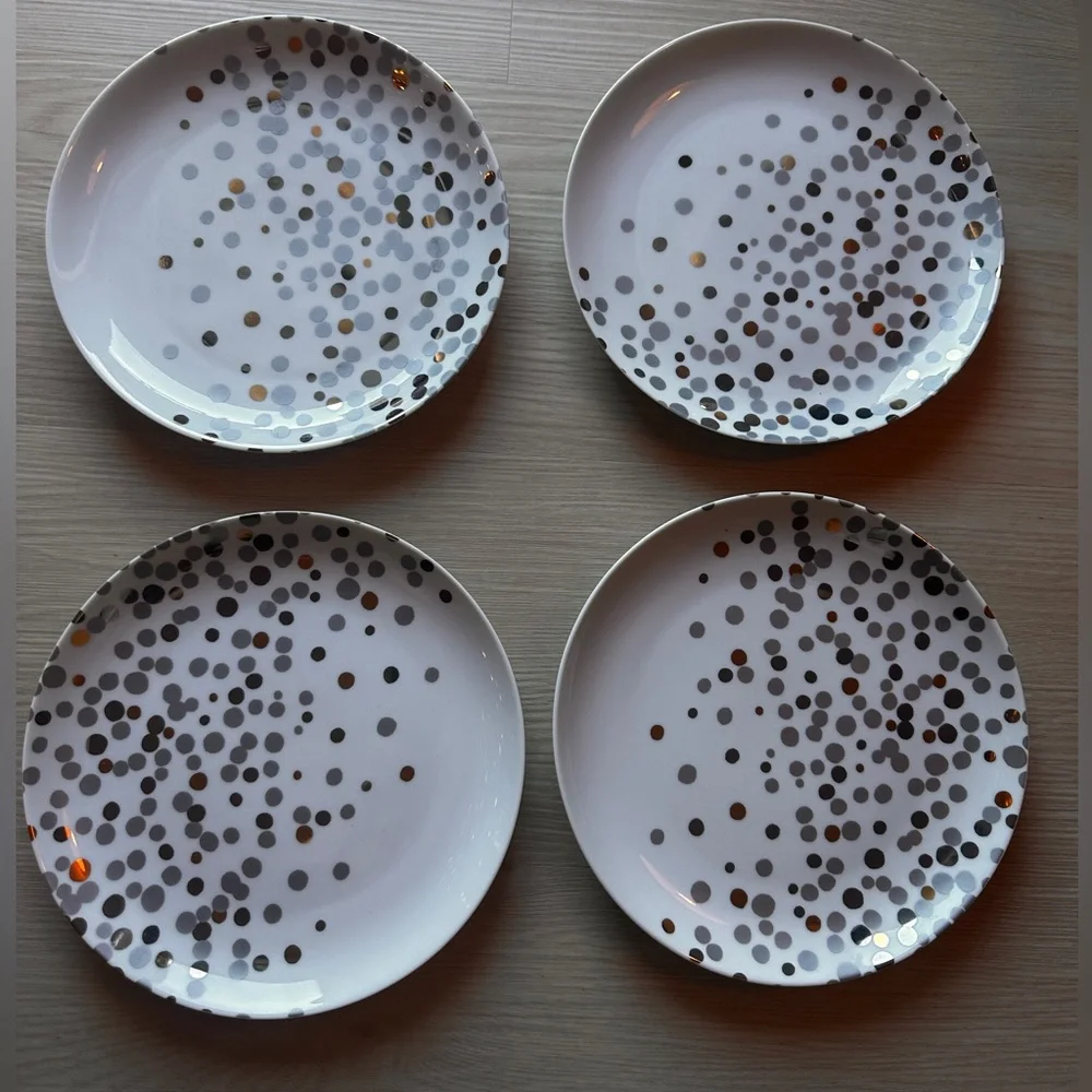 NEW RARE! Set/4 Crate & Barrel Metallic Dot Salad Appetizer Dessert Dishes Plate